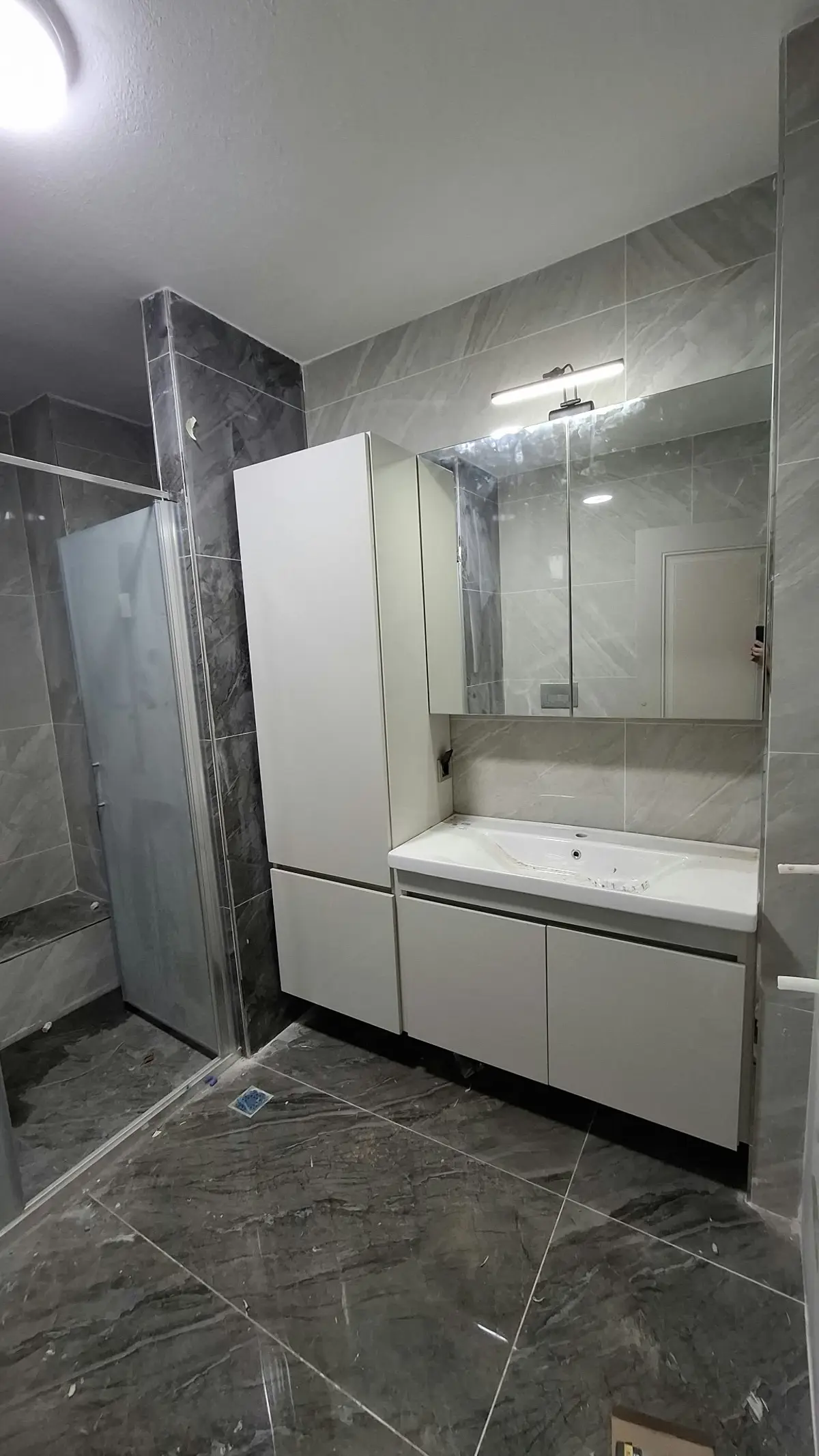 Banyo Dolabı 1